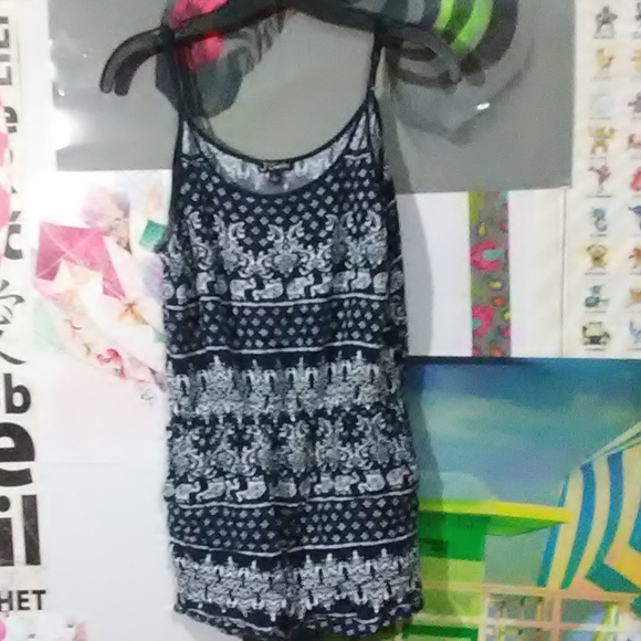Romper - Picture 1 of 4